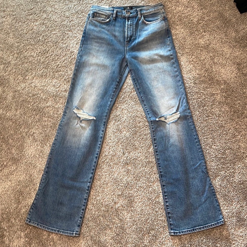 7 for all Mandkind high waisted women’s boot cut distressed full length jeans.
